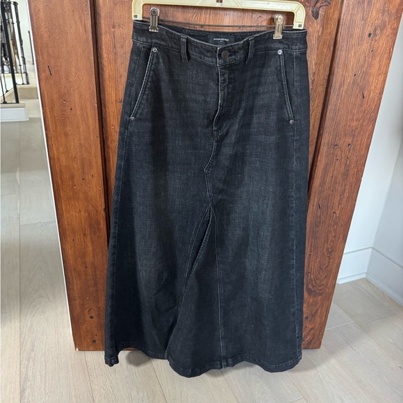 BANANA REPUBLIC Black Denim Maxi Skirt - Picture 1 of 9